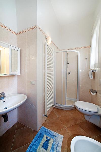 6_hotel la risorta bagno 1.jpg